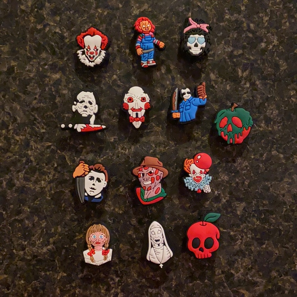 CROCS SHOE CHARMS HORROR FRIENDS 🪓🪓🪓 13 PIECE SET